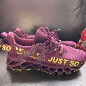 Purple womens Just So So tennis shoes. Worn maybe 2x size 10